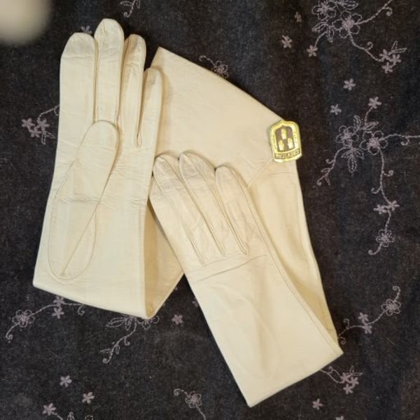 Vintage France White Leather Evening Gloves Long XSmall Size 6 by Michel Swiss, Chevreau Grenoble