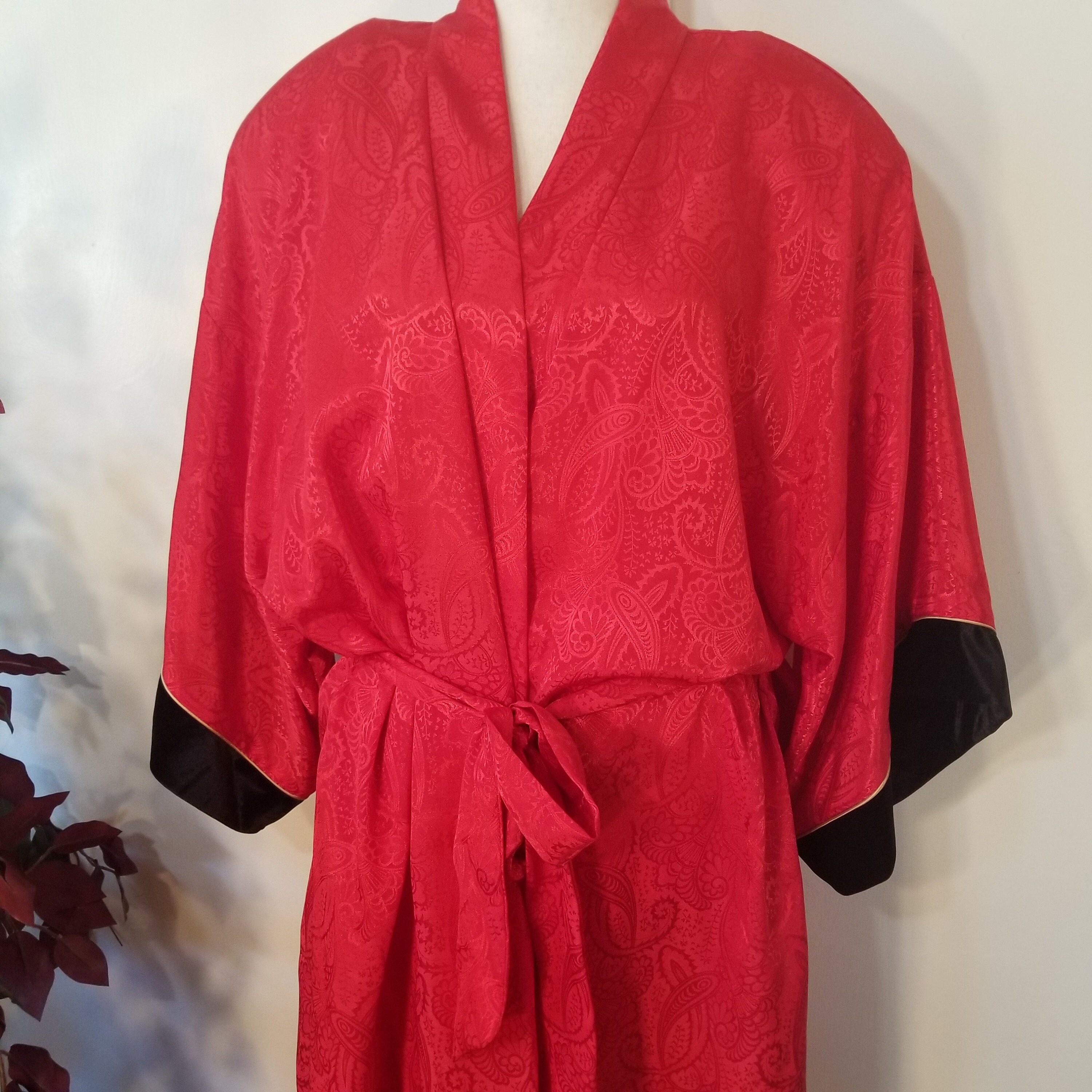 Vintage California Dynasty 1980s One Size Robe Silky Red