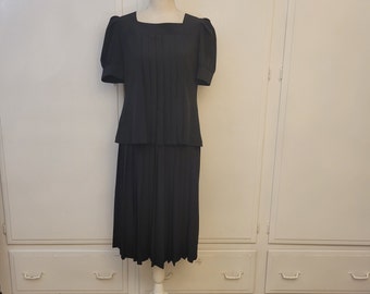 Vintage 60s Black Pleated Skirt, Short Sleeve Top, Womens Size 6, Square Neck, ILGWU by Albert Nipon 2 Pieces