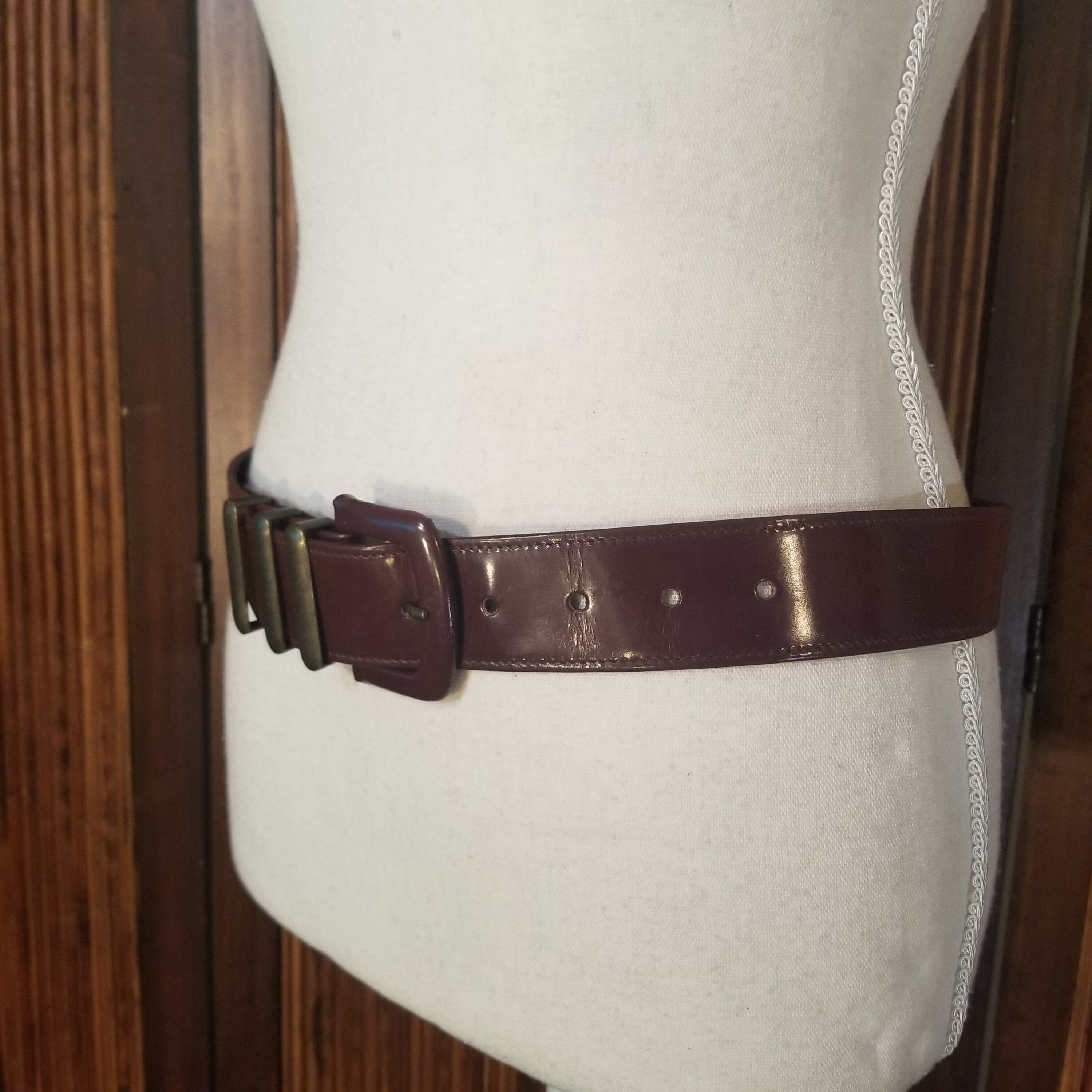 Mondi belt vintage mesh flexible clip closure Vintage WHITING & DAVIS CO GOLDTONE METALLIC MESH BELT EUC  main image 4