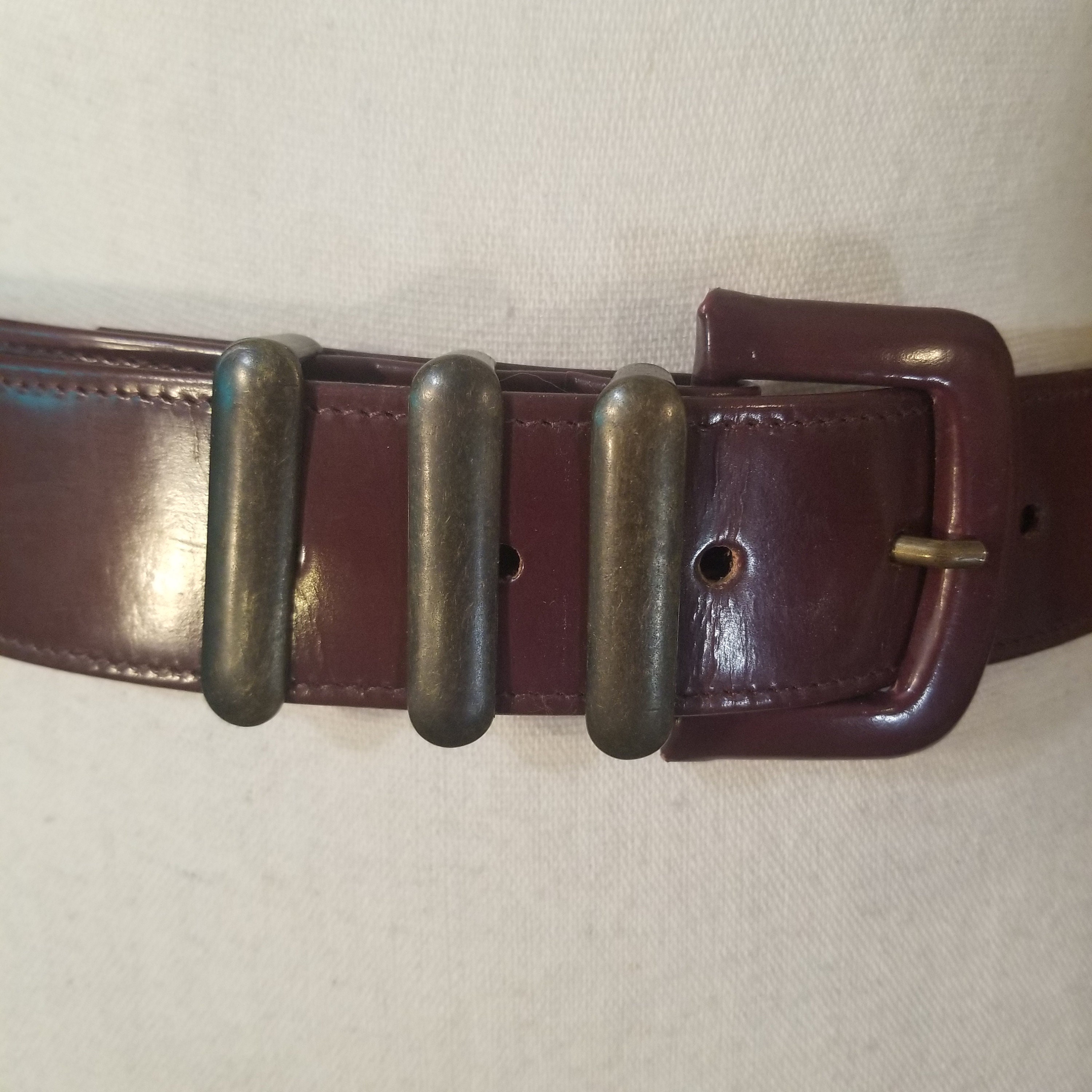 Rare Women’s Art Deco Belt Italian Retro Patent Leather in Blue w/a Gold Buckle Vintage 90s White Leather Belt With Large Gold Art Deco  main image 4