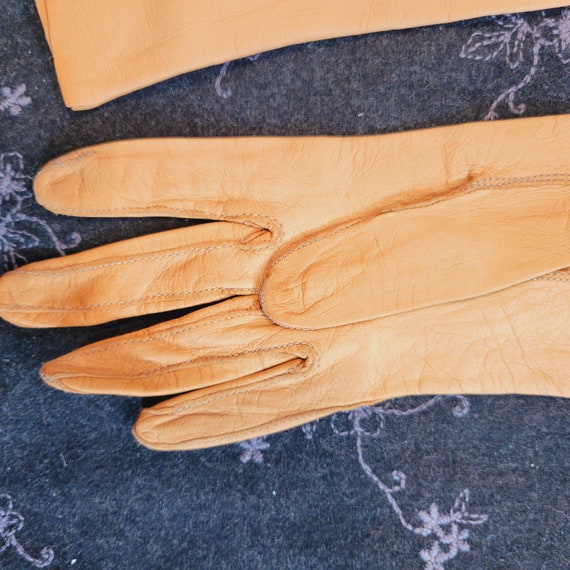 Vintage France leather Gloves Camel Womens Size 5… - image 3