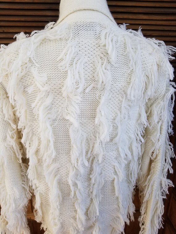White Cardigan Shaggy Sweater Long Sleeve Size L … - image 4