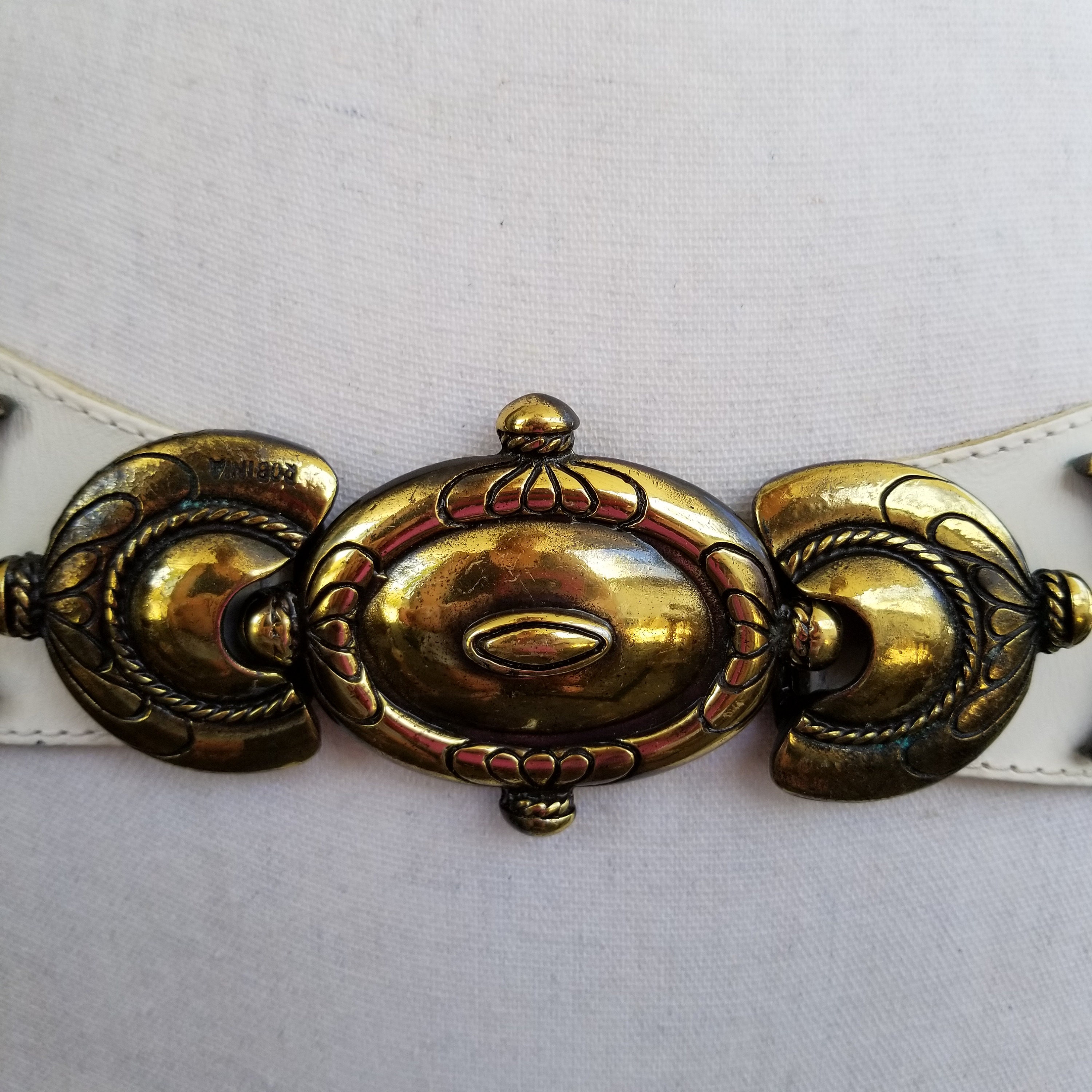 Vintage 70s Vero Vitello Italian White Leather Belt, Etched  display picture 1