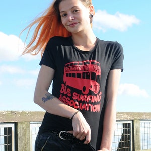 Rik Mayall Bottom art tshirt tee BUS SURFING ASSOCIATION t-shirt unisex ladies mens funny Retro tv Young Ones comedy Rick vintage joke gift