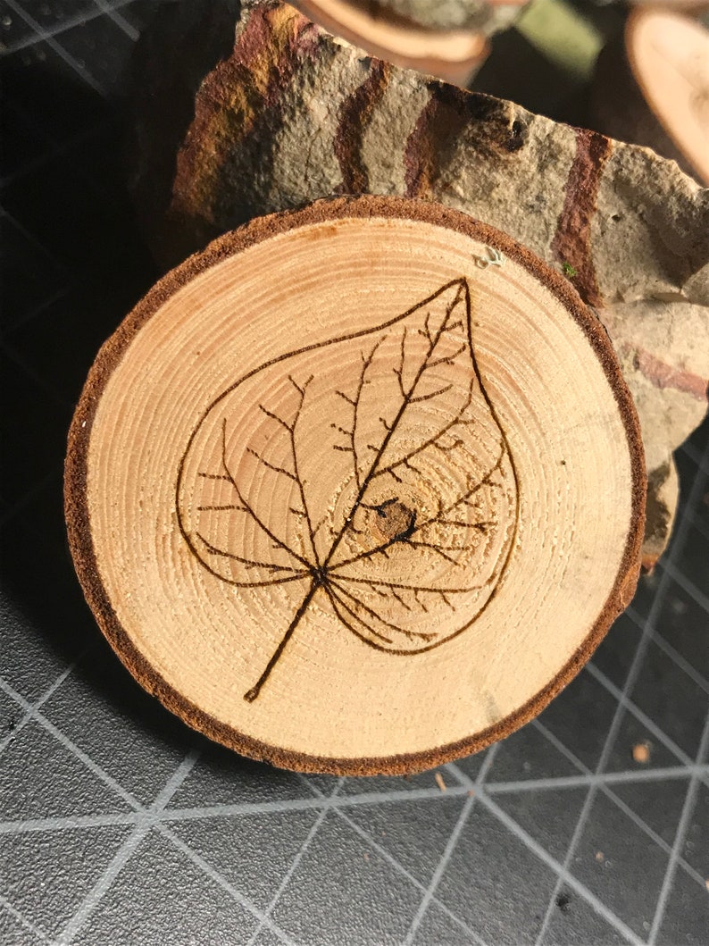 Minimalist Tree Leaf Carving Wood Cookie Magnet Laser Engraved Wall Art Refrigerator Magnet Gifts for HimHer Office Decoration