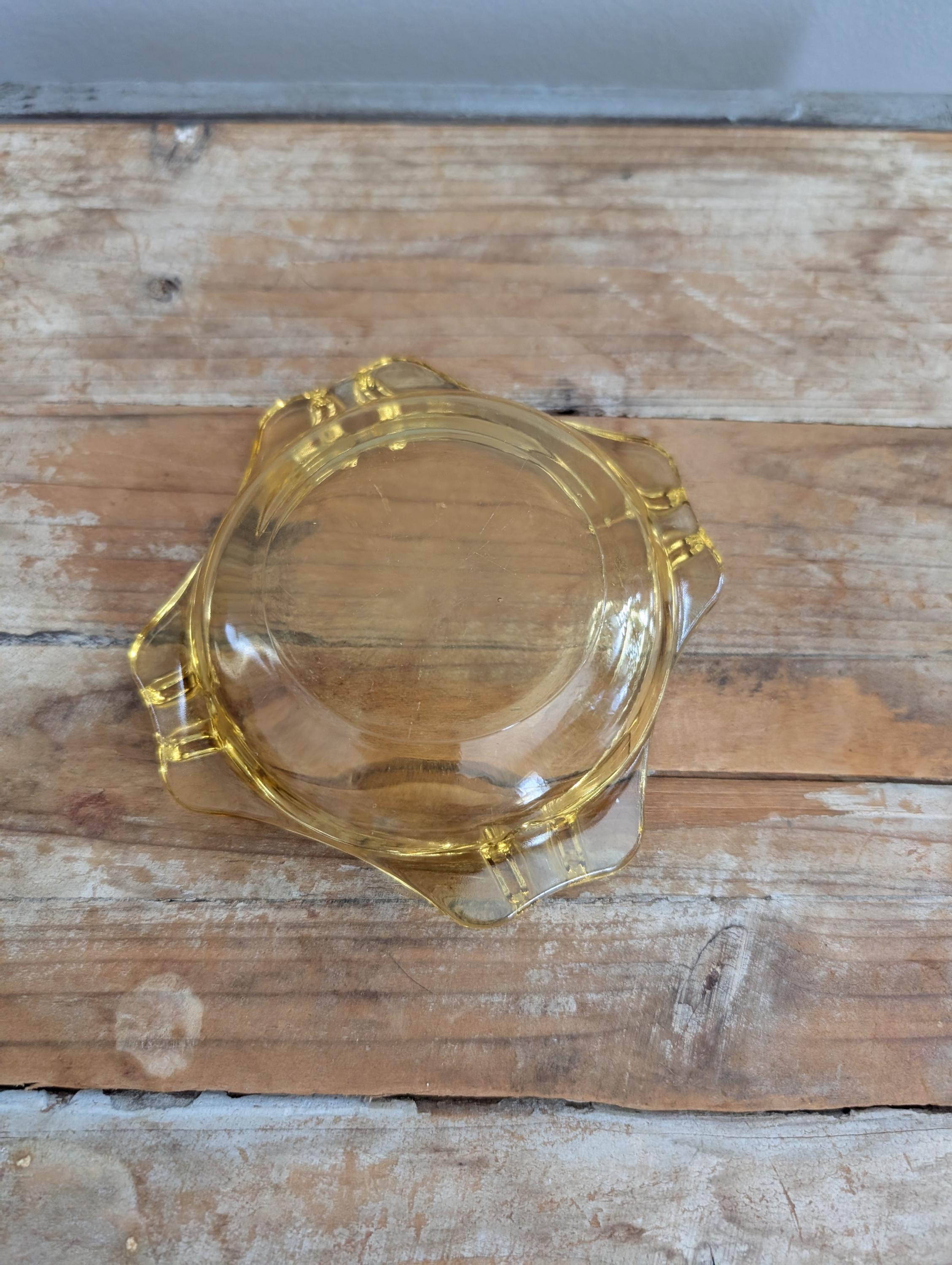 アンティーク琥珀色のガラス製灰皿 レトロ ガラス灰皿 アンバー色 置き