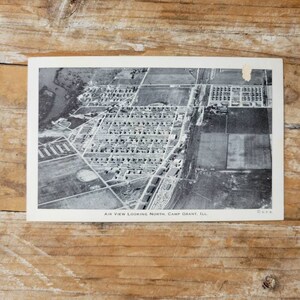 vintage Air View Looking North, Carte postale Camp Grant Illinois. Souvenirs de la Vieille Guerre mondiale 2