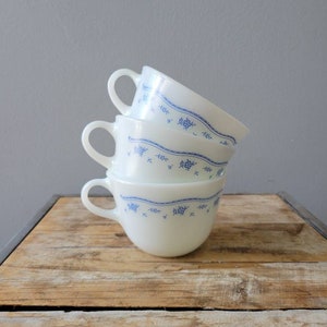 Vintage Set of 3 Pyrex Morning Pattern Mugs. Old Pyrex Corningware Coffee Cups.