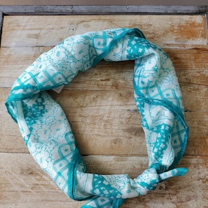 Vintage Teal Floral Scarf, Head Scarf, Neck Scarf, Silky Scarf. Retro Colored Scarf.