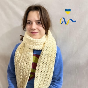 White Chunky Knitted Scarf With Pockets: Wool Yarn, Warm Winter Scarf, Large Size, Handmade