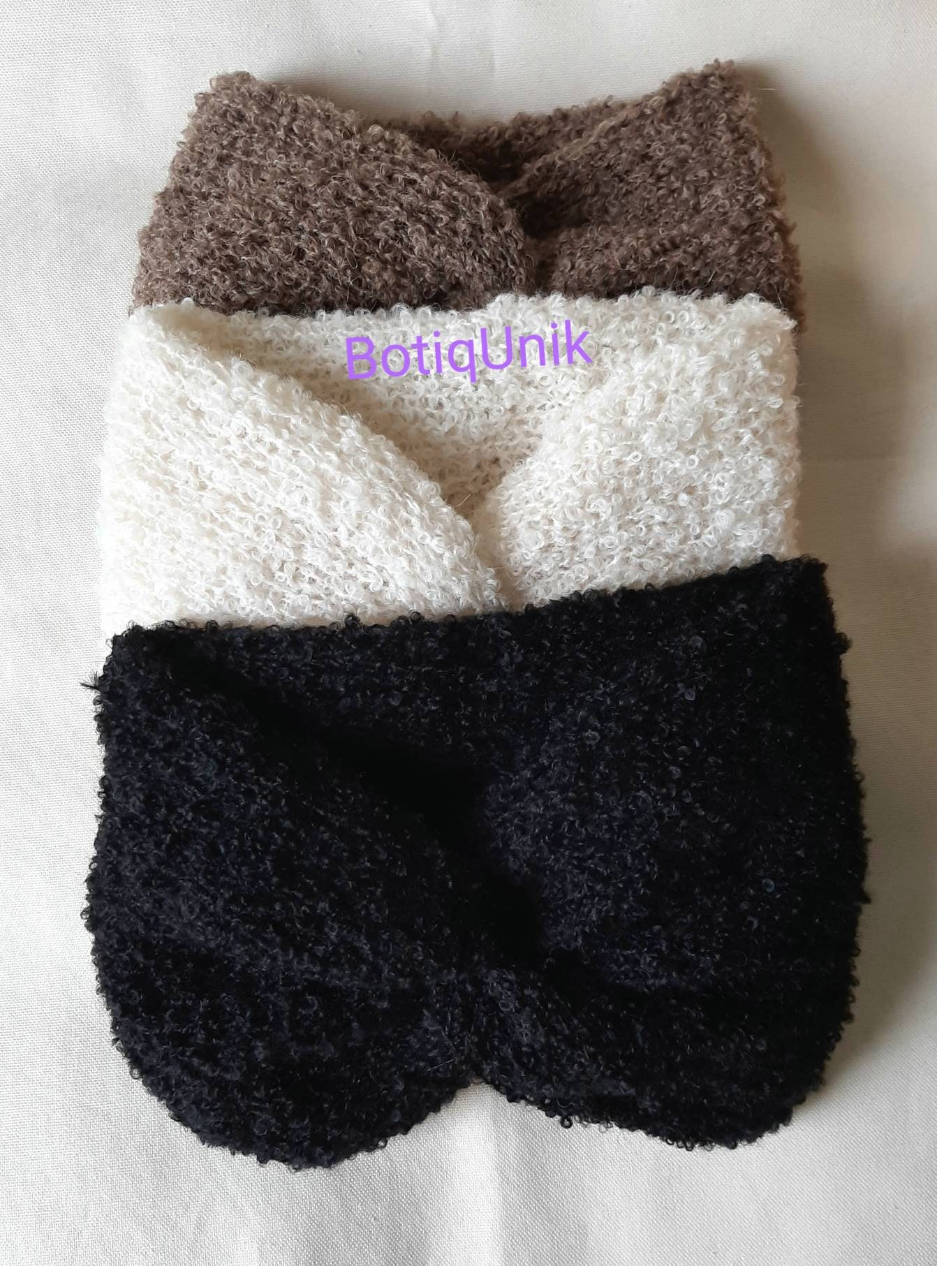 Twist head band knitted in bouclé alpaca