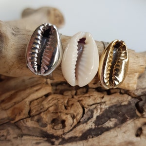 Summer cowrie ring Cowrie shell ring Seashell ring Cowrie ring Beach rings Sea shell rings Gold shell ring Boho rings