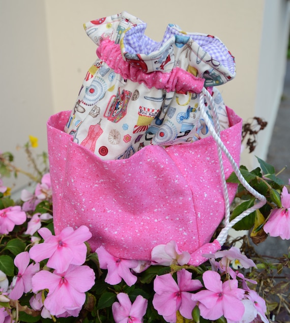Cutest bag pattern PDF download, draw string bag, easy make bag with pockets.Sewing bag, toiletries bag, or sew for a gift. quick to make