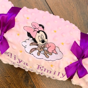 Minnie Baby Blanket personalised, sleeping baby Minnie blanket surrounded with stars