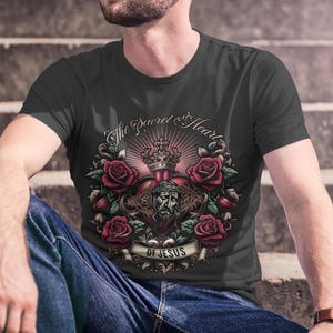 Sacred Heart of Jesus Woman&#39;s Shirt Mens Sacred Heart Shirt Womens Catholic Tee Catholic Shirt Traditional Catholic Gift Christian Best Gift
