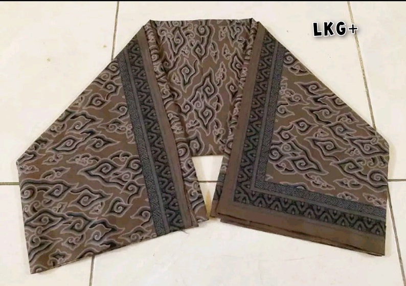 Good quality Indonesia batik fabric/mega mendung batik pattern/classic pattern batik fabric/batik sarong image 6