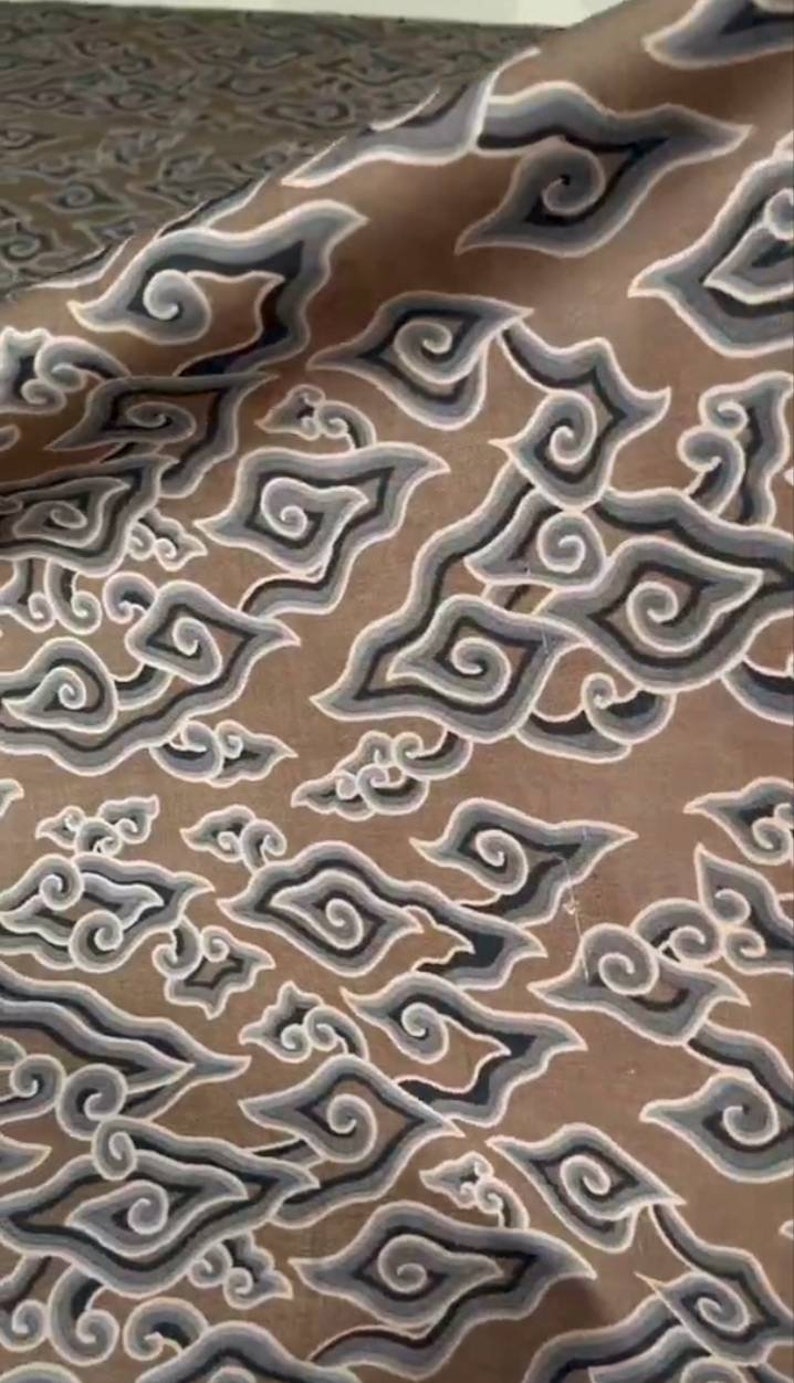 Good quality Indonesia batik fabric/mega mendung batik pattern/classic pattern batik fabric/batik sarong image 3