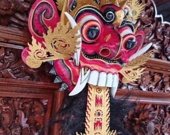時代を超えた優雅さを放つバリの手作りガルーダマスクで、空間を彩りま