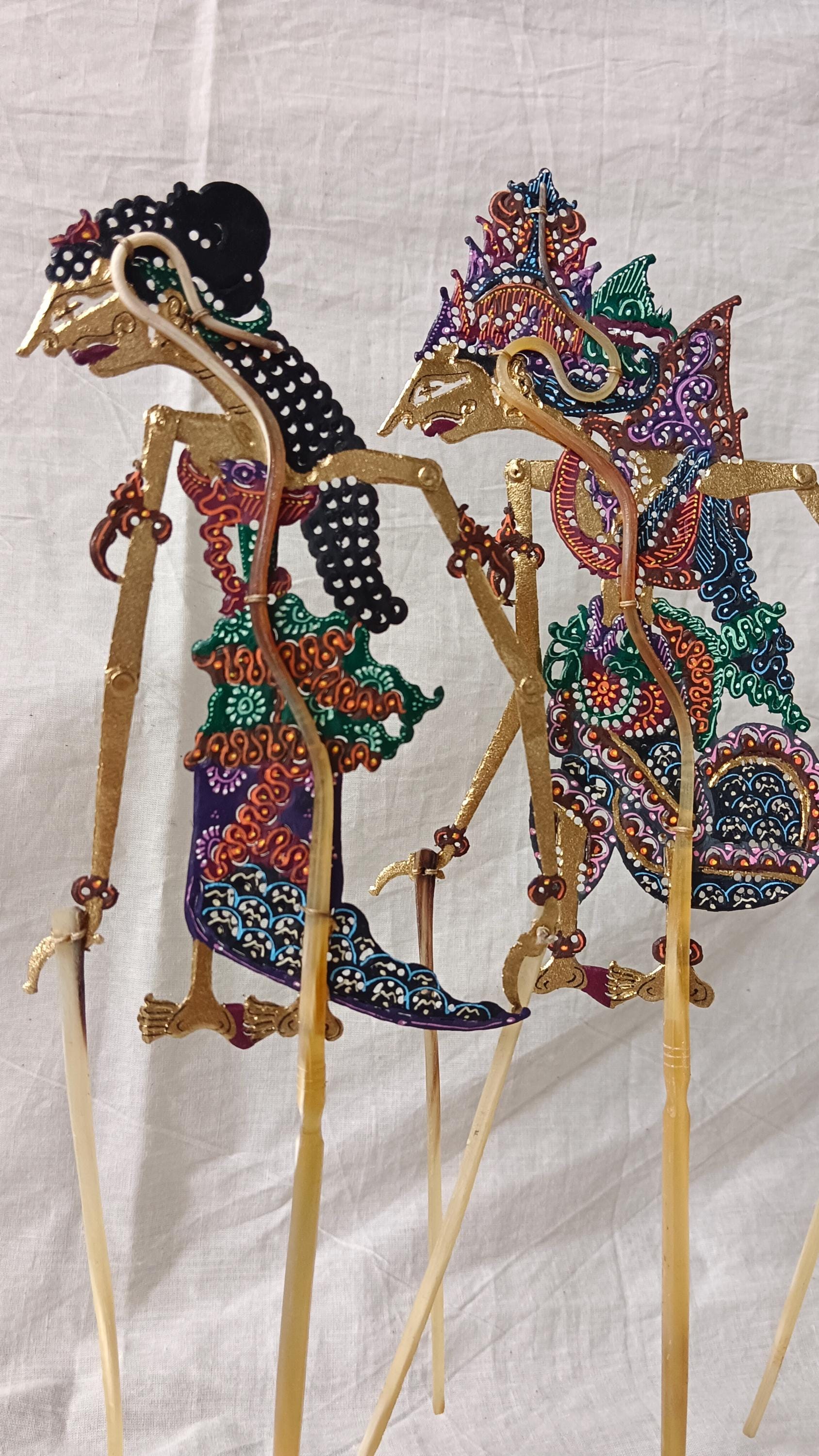 インドネシア　ワヤン人形2体（RAMA、SHINTA） Miniature Indonesian Wayang Kulit, Javanese Shadow Puppets