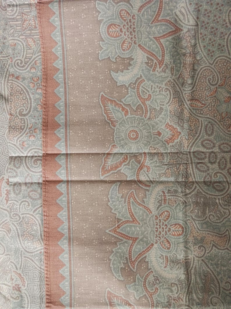 Indonesian batik sarong/cotton batik fabric/javanese batik sarong/batik table cloth/sekar jagad batik pattern fabric/classic batik pattern image 9