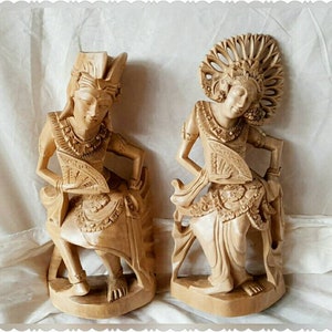a pair of Balinese dancers statue/Kecak Janger statue/balinese statue/bali dancer/balinese souvenirs/Free shipping/ethnic home decor/