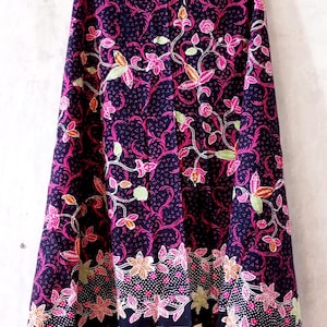 Handgetekende batiksarong/185 x 110 cm/handgeschreven batiksarong/batiktafelkleed/batikstof voor wanddecoratie/indonesische batiksarong