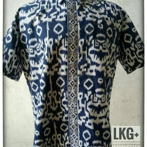 Camicia batik indonesiana/camicia batik giavanese/camicia batik esotica/camicia boho/camicia batik etnica/camicia batik vestibilità regolare/camicia batik taglia USA