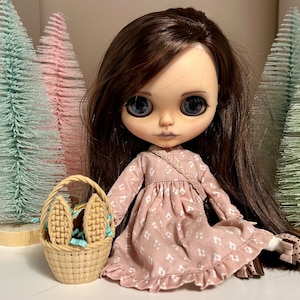 Easter Basket for Blythe, Barbie and other 1:6 Scale Dolls