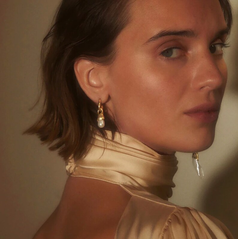 Long Mismatched Pearl Dangle Earrings Asymmetric Baroque Pearl Earrings Long Bar Biwa Pearl Contemporary Irregular Drop Earring Wedding Gift