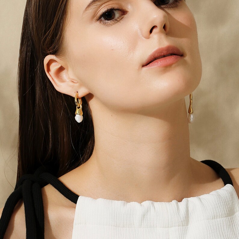 Long Mismatched Pearl Dangle Earrings Asymmetric Baroque Pearl Earrings Long Bar Biwa Pearl Contemporary Irregular Drop Earring Wedding Gift
