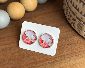 Floral studs with resin finish