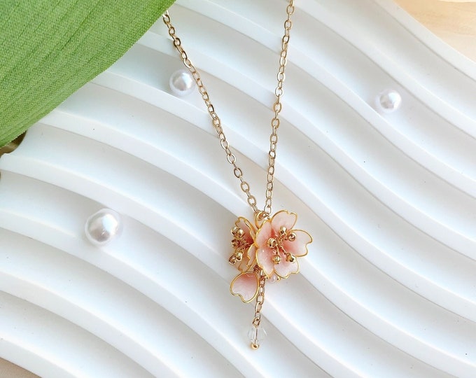 Handmade Sakura Necklace,Gift for mom,for wedding,Cherry flower necklace,Mother gift,resin art,Gift for girls,Bridesmaid gift,Kanzashi resin
