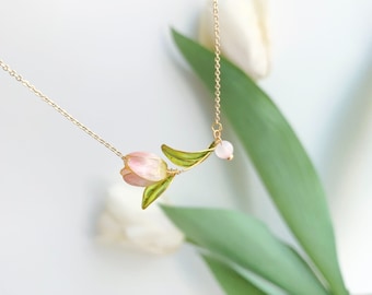 Handmade Tulip Necklace,Gift for mom,for wedding,flower necklace,Mother gift,resin art,Gifts for girls,Bridesmaid gift,Kanzashi resin