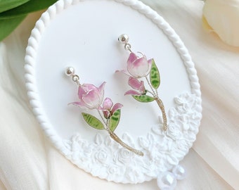 Handmade Lavender Flower Earrings,Blossom dangle earrings,Gifts for girls,wire flower earrings,Bridesmaid gift,For wedding,Kanzashi resin