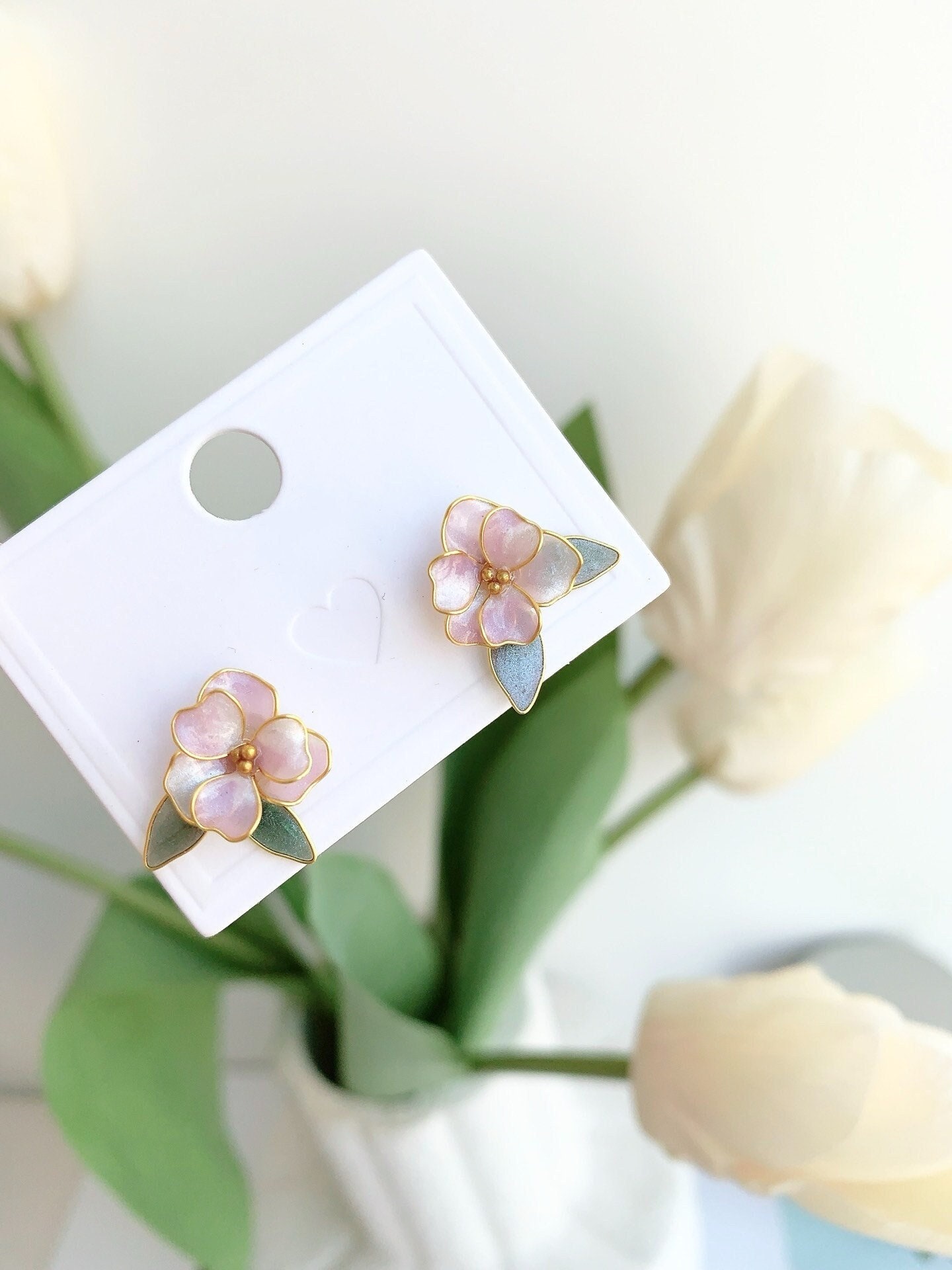 Handmade Flower Earrings,Blossom stud earrings,Gifts for girls,wire flower earrings,Bridesmaid gift,For wedding,Kanzashi resin
