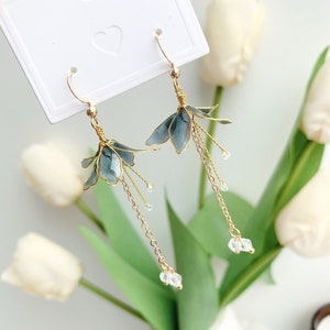 Handmade Lily Flower Earrings,Blossom dangle earrings,Gifts for girls,Bridesmaid gift,For wedding,Kanzashi resin,Mother Gift,Anniversary