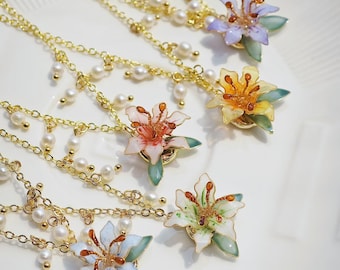 Handmade Tulip Necklace,gift for Mom,for Wedding,flower Necklace