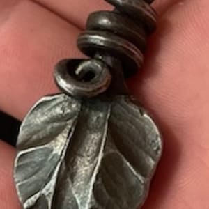Leaf keychain