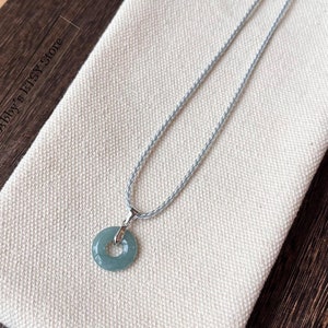 Muttertagsgeschenk Natürliche Jade Halskette für Frauen Pendent Einstellbar Jubiläumsgeschenk für Mädchen Echte Blaue Jade Donut Viel Glück Geschenk