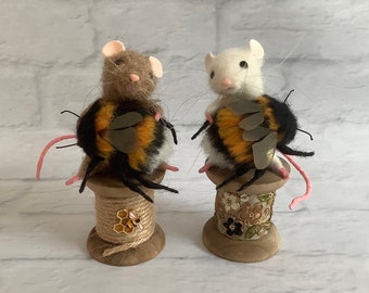 Needle Felted Mouse and Bee on Wooden Cotton Reel, Mouse Gift, Bumblebee Ornament, Birthday Gift, Sewing Bee, Sewing Room, Send a Hug