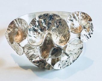 Very Rare Designed By Theresia Hvorslev For MEMA “WATERLILY” Flowers Sterling Silver Bracelet 1972 Lidkoping Sweden
