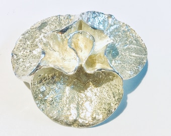 Theresia Hvorslev Vintage Original “WATERLILY” Flower Sterling Silver Brooch 1976 Lidkoping Sweden