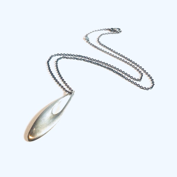 Rare Designed By Regitze Overgaard For Georg Jensen “ZEPHYR” Sterling Silver Pendant Necklace 1990’s Denmark