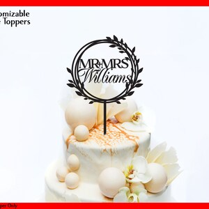 Boho Wedding Cake Topper mit rustikalem Kranz / Mr. and Mrs. Cake Topper / Personalisierte Hochzeitstorte Topper / Monogramm Topper
