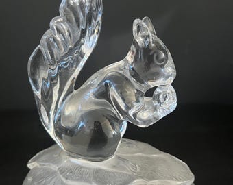 Vintage Clear Glass Squirrel Figurine – Animal Collectible Home Décor