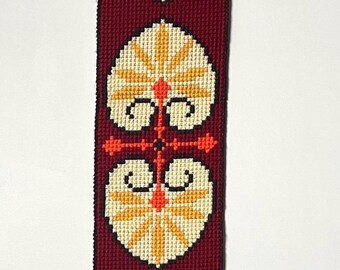 Vintage Scandinavian Wall Hanging – Hand Embroidered Needlepoint Tapestry – 18x122cm  – Folk Art Textile with Wooden Ends – Boho Wall Decor