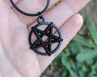 Inverted Pentagram Necklace Black 