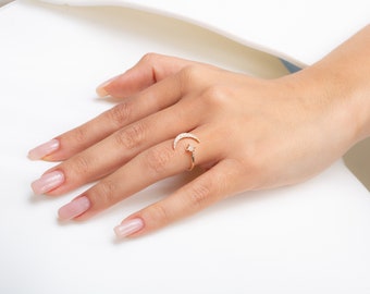Moon And Star Ring / 14k Gold / Diamond Ring Moon And Star / Moon Ring / Star Ring / Moon and Star Ring /  Adjustable Ring / Ring /by Eloise