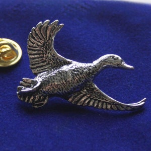 Flying Duck Pewter Lapel Pin Badge with Gift Pouch